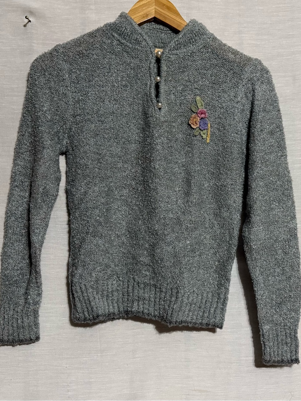 Vintage Country Craft Gray Boucle Sweater Floral Embroidery Women Small